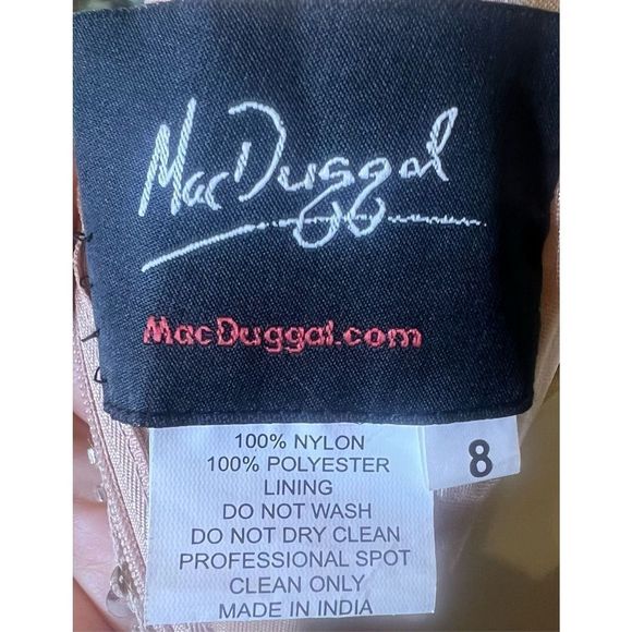 Mac Duggal V-Neck Sequin Sheath Gown in Nude NWT Size 8 brand new never worn - Picture 7 of 12